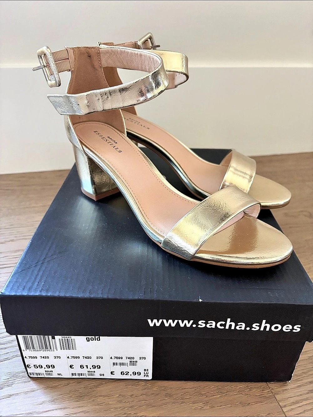 Sacha Essentials Metallic Gold Ankle Strap Block Heel Sandals EU 37
